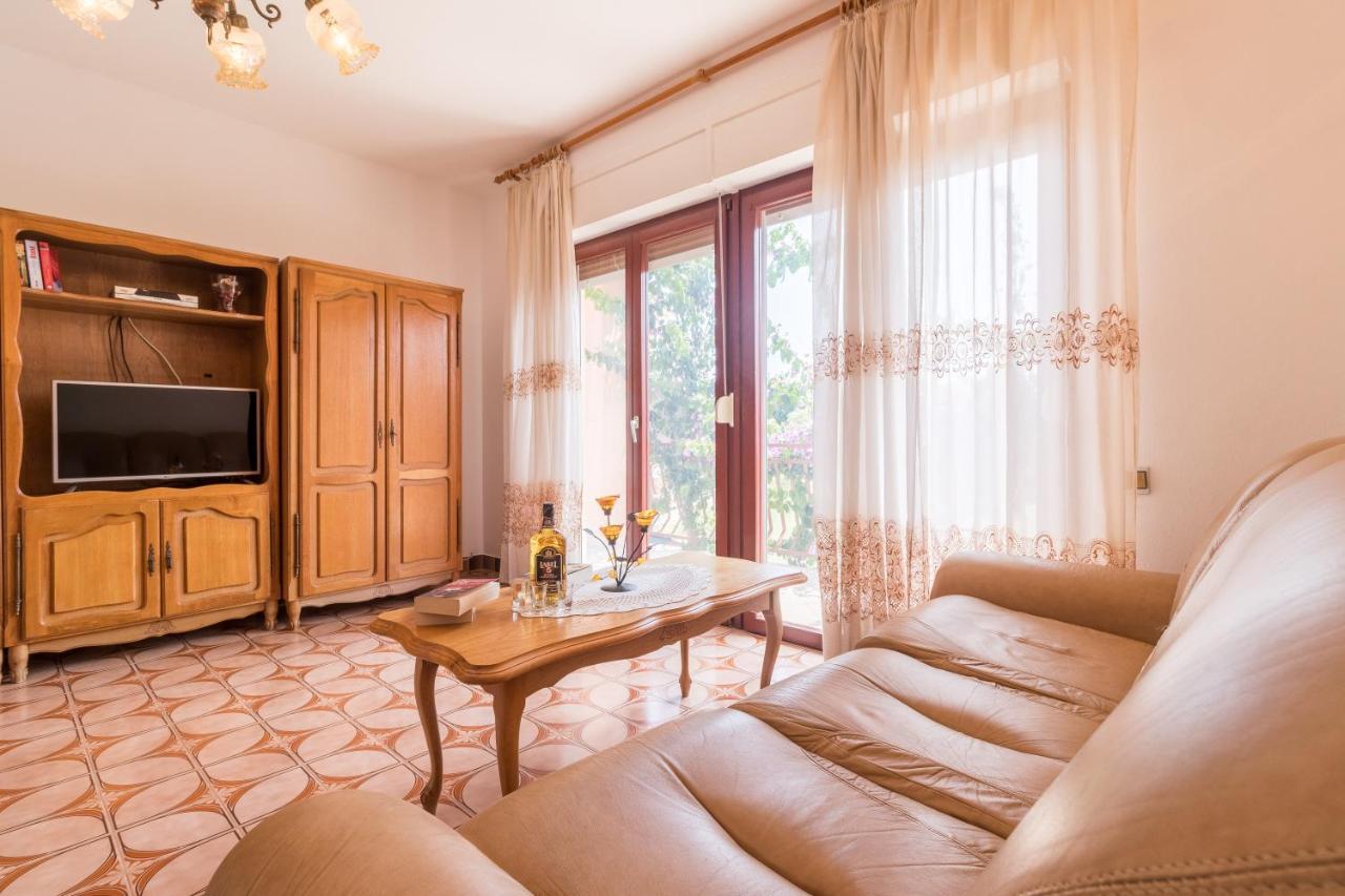 Apartments Ivica 1706 Лижнян Экстерьер фото